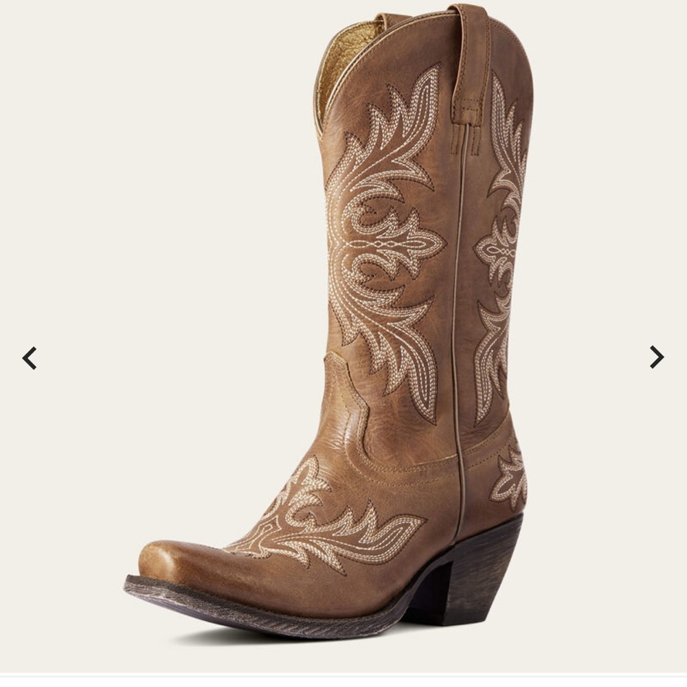 Ariat Western boots. BRAND NEW